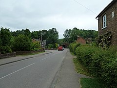 Mid section of Lower Green - geograph.org.uk - 2979614.jpg