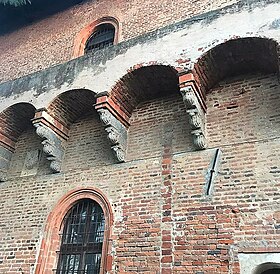 Dettaglio della balconata.