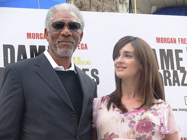 Vega at the 10 Items or Less premiere in Madrid with co-star Morgan Freeman in 2007