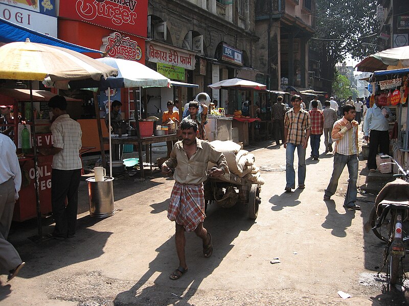 File:Mumbai street scene.jpg