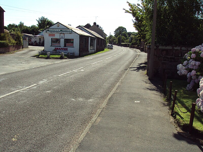 File:Neston Road, Ness 2.JPG