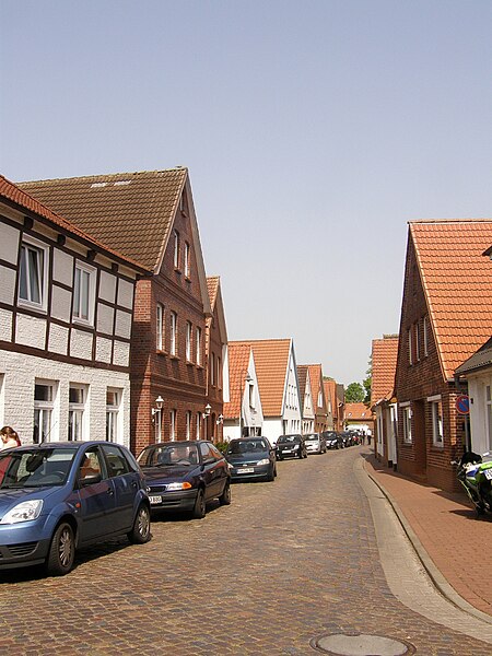 File:Neuhaus (Oste) 2008 Poststrasse 01 by-RaBoe.jpg