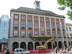 Neuss Rathaus (belediye sarayi)