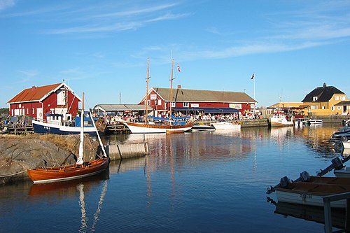 Harbour in Nevlunghavn, a small fishing village and the southernmost point in mainland Vestfold.[56]