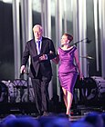 Johansson and Michael Caine at the Nobel Peace Prize Concert (12 November 2008)