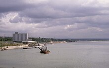Nowosibirsk, östliches Ob-Ufer mit Hotel River Park (1981)