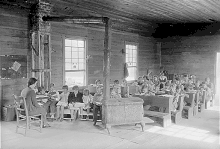 Oakdale School near Loyston, photographed by Lewis Hine in 1933 Oakdale-school-loyston-tn1.gif
