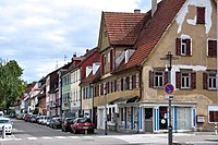 Blick von der Obertorstraße auf das Doppelhaus (Obertorstraße 42, 44, 46 v. l. n. r.). 6. September 2015