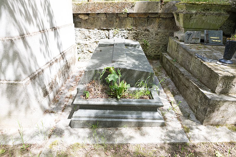 File:Père-Lachaise - Division 47 - Magnin 01.jpg