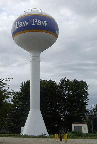 File:Paw Paw IL water tower.jpg