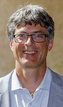 Per Espen Stoknes (2017) (cropped).jpg