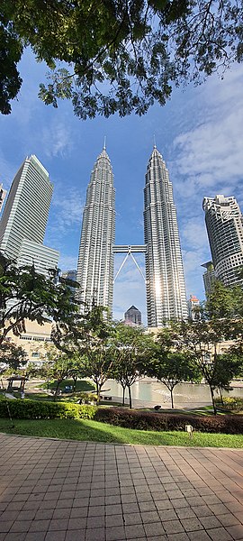 File:Petronas Twin Towera from KLCC Park.jpg
