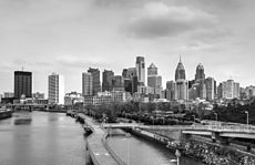 Philadelphia cityscape BW 20150328.jpg