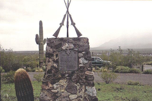 Picacho Peak - Wikipedia