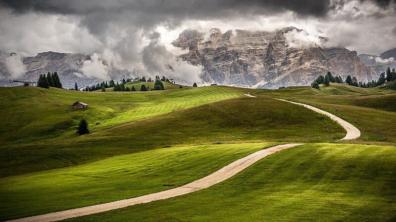 File:Piz Arlara - Trentino Alto Adige, Italy - Landscape photography.jpg