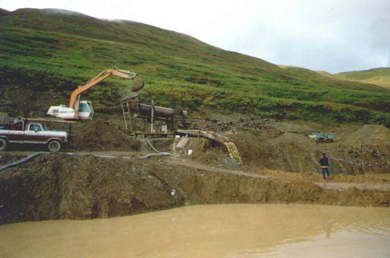 File:Placer Gold Mining Trommel Blue Ribbon Mine Alaska.jpg