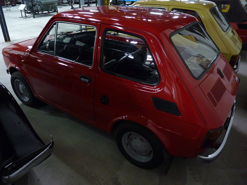 File:Polski Fiat 126p at the Muzeum Inżynierii Miejskiej in Kraków (10).JPG