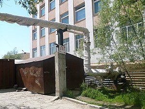 District heating pipes run above ground in Yakutsk.