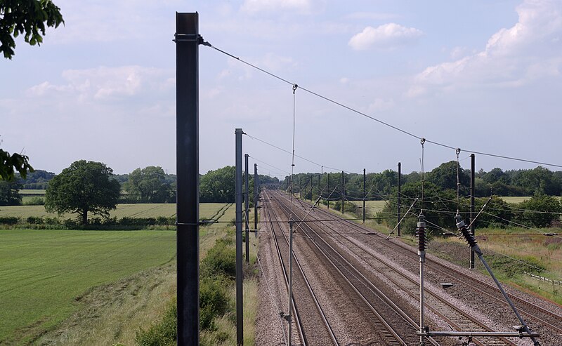 File:Raskelf MMB 07 East Coast Main Line (West Moor Road).jpg