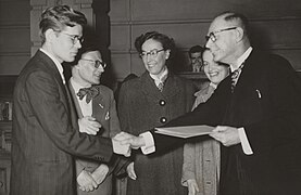 ReinaPrinsenGeerligsPrize1955.jpg