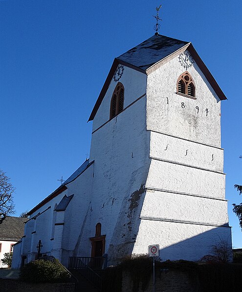 File:Ripsdorf, Kirche.jpg