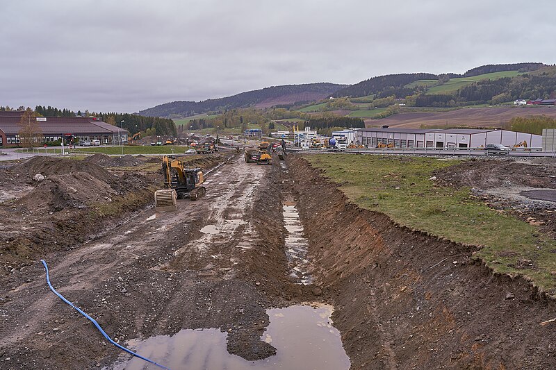 File:Road construction at E12 by Rudshøgda, Hedmark, Norway.jpg