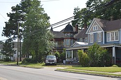 Road south of Queen, Elizabeth City.jpg