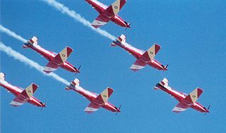 File:Roulettes flying in formation.jpg - Wikipedia