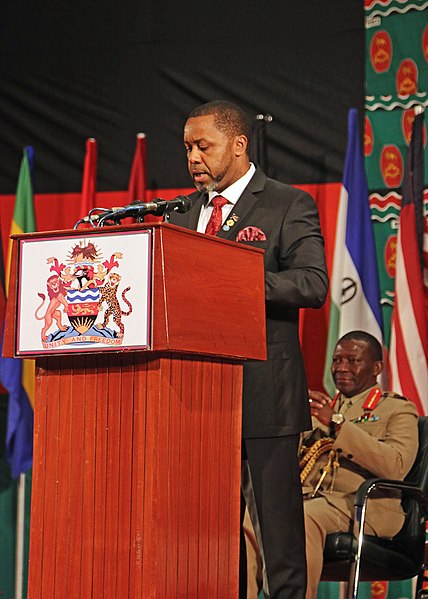 File:Saulos Klaus Chilima, vice president of Malawi speaks during the African Land Forces Summit 2017.jpg