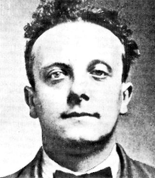 <span class="mw-page-title-main">Sidney Harry Fox</span> British petty swindler and convicted murderer (1899–1930)