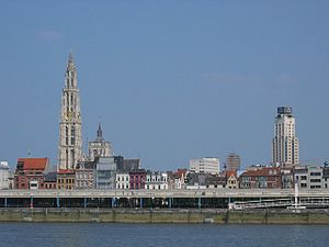 Skyline van Antwerpen met de Onze-Lieve-Vrouwe...
