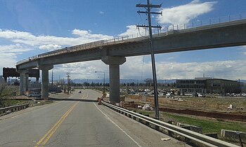 Skyway Bridge super Brighton Blvd dum konstruktion.jpg