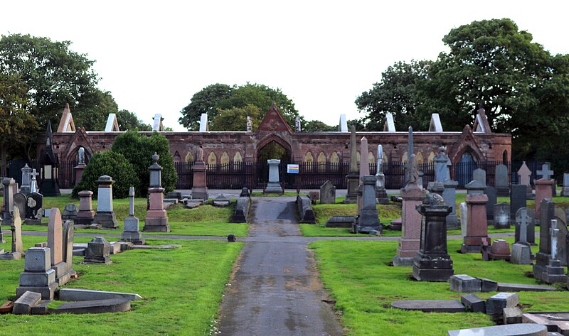 File:South catacomb, Anfield Cemetery 1.jpg