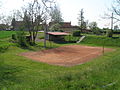 Čeština: Zapuštěné volejbalové hřiště ve Spomyšli. English: Volleyball court in Spomyšl (Czech Republic).