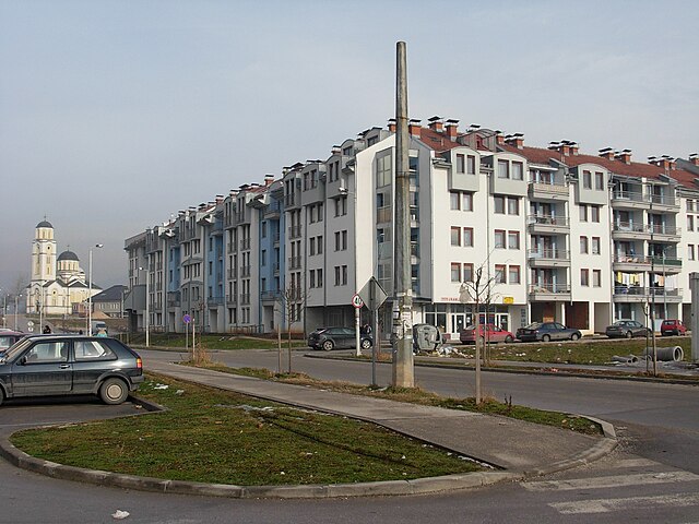 Image: Stambeni blok u Dobrinji