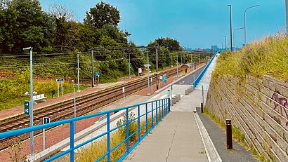 Hoe gaan naar Station Zellik met het openbaar vervoer - Over de plek