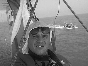 Autoportrait lors de la traversée de la Manche en ballon à propulsion humaine