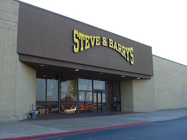 Steve & Barry's store, a former Mervyn's, at West Oaks Mall, Houston, Texas, demolished in 2011 for Edwards Theaters which is now closed