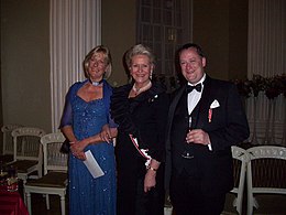 Steve Nimmons avec la princesse Olga de Russie et la princesse Dimitri Romanov.jpg