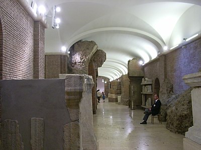 Galerie interne sous le Palais sénatorial.