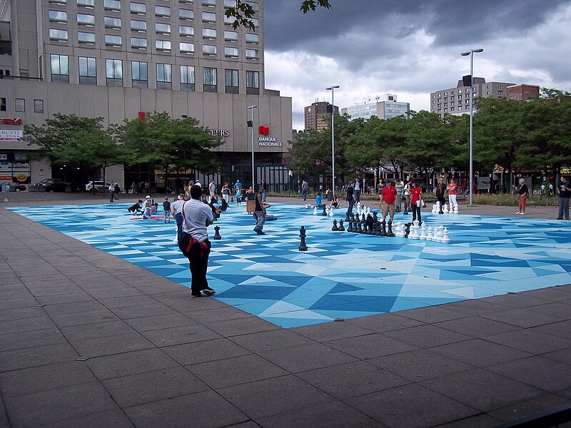 File:Tangrams Place Emilie-Gamelin 01.jpg