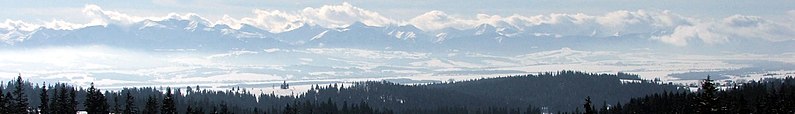 File:Tatra mountains View from Nowy Targ (cropped).jpg