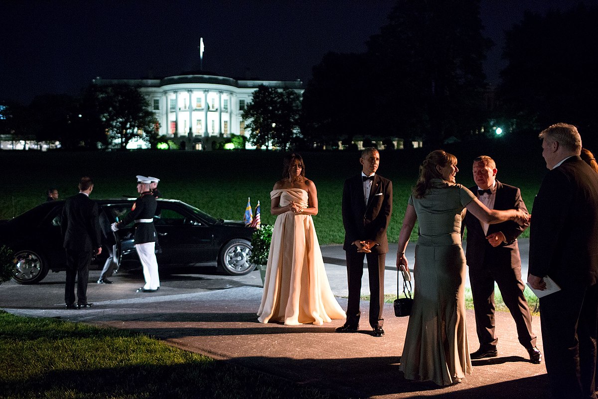 File:The Obamas and Nordic leaders at State Dinner 02.jpg - Wikimedia Commo...