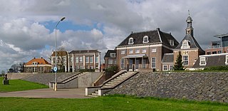 <span class="mw-page-title-main">Tiel</span> Municipality in Gelderland, Netherlands