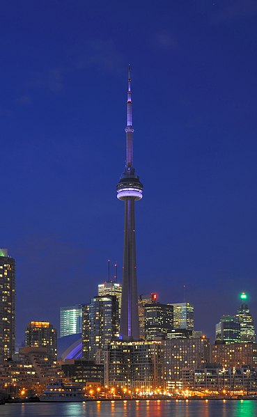 File:Toronto - ON - CN Tower bei Nacht.jpg