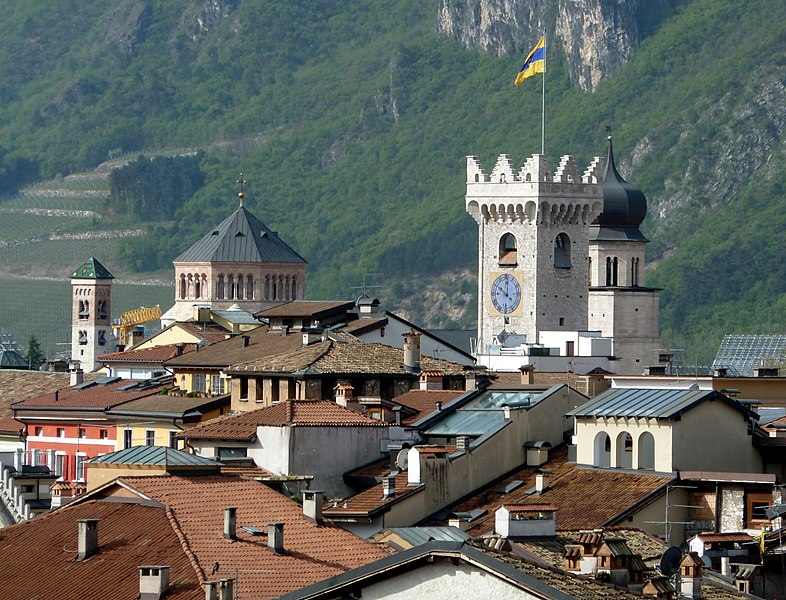 File:Torre Civica dall'alto.jpg