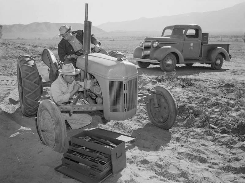 File:Tractor-repair-1943.jpg