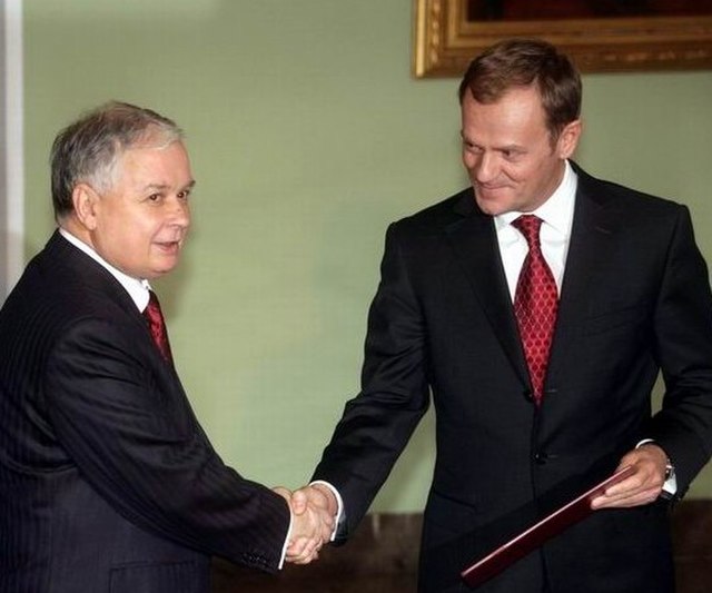 President Lech Kaczyński (left) and Prime Minister Donald Tusk (right), seen during Tusk's oath of office in November 2007. Frequent disputes between 