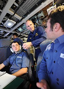 US Navy 120126-N-WL435-428 Chief of Naval Operations (CNO) Adm. Jonathan Greenert observes the crew of the Royal Navy Astute-class submarine HMS As.jpg