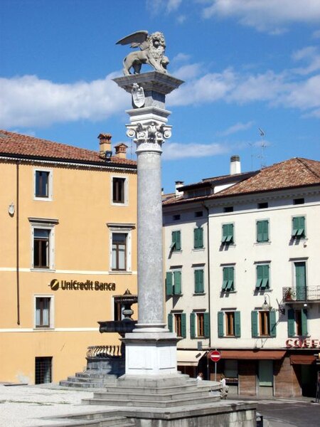Tập_tin:Udine-colonna_del_Leone_marciano_di_piazza_Libertà.jpg
